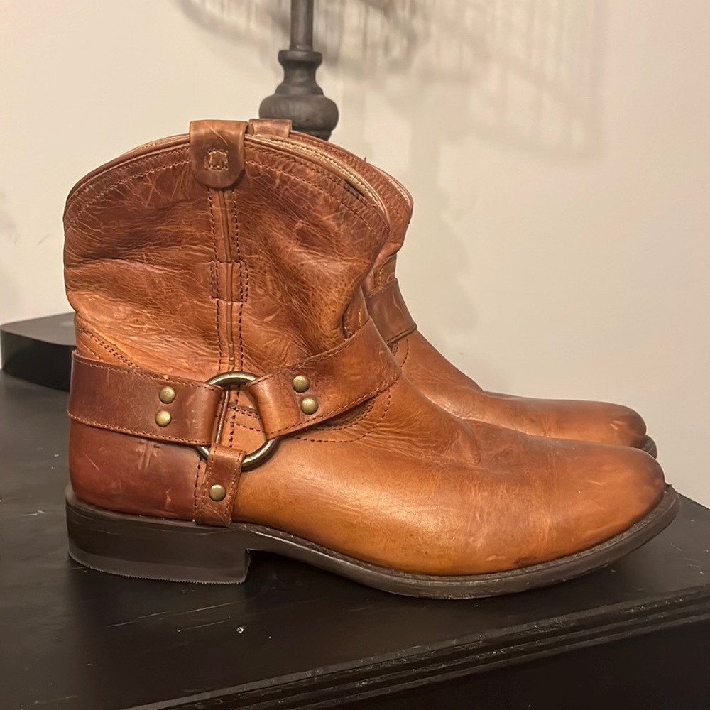 Women’s Frye boots